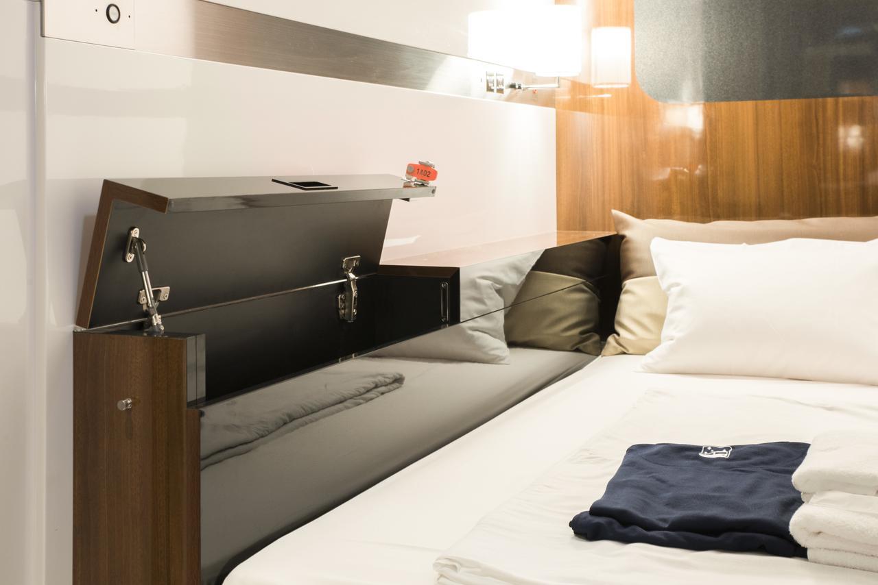 Capsule hotel First Cabin Station Abenoso *